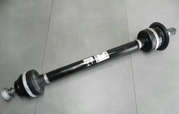 BMW M5 F90 Rear driveshaft 7856937