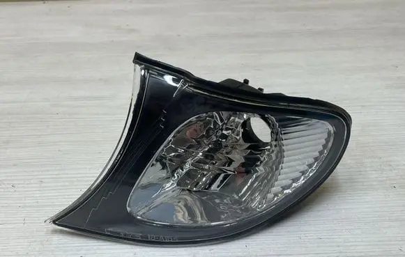 BMW 3 E46 Front indicator light 18A164B