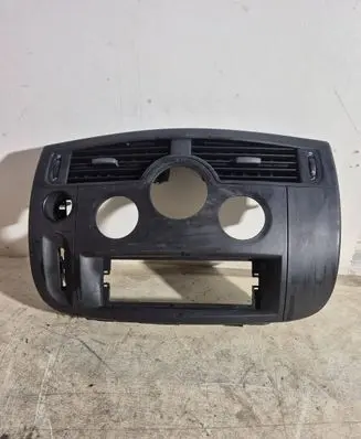 Renault Megane II Dashboard center trim panel 8200140713 8200140724 8200140720