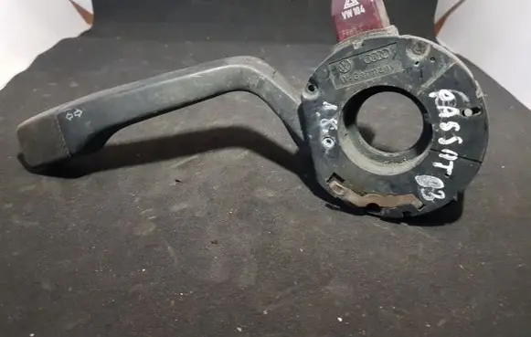 Volkswagen PASSAT B3 Indicator stalk