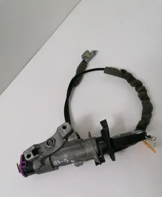 Audi A4 S4 B6 8E 8H Ignition lock 4B0905581B