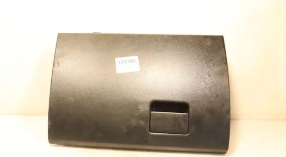 Glove box