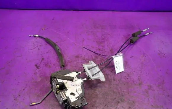 Nissan Murano Z50 Front door lock