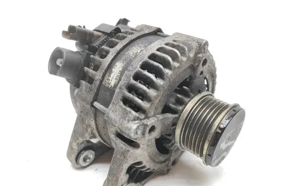Peugeot 208 Generator/alternator 9820893880