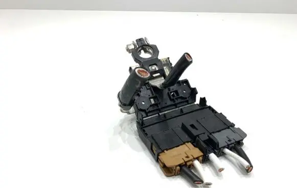 Suzuki Swift IV Positive cable (battery) 