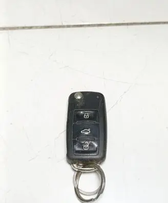 Volkswagen Golf VI Ignition key/card 5K0837202AD 5FA01018002 2011DJ3211