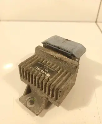 Nissan X-Trail T31 Glow plug pre-heat relay 9640469680