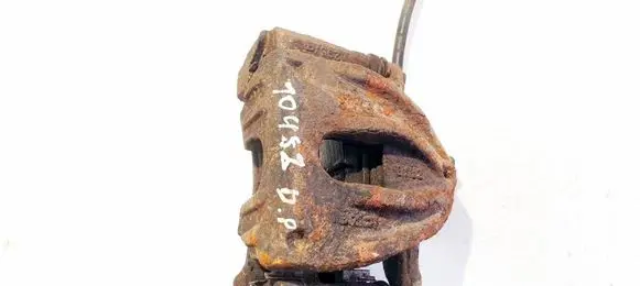 Toyota Avensis T250 Front brake caliper