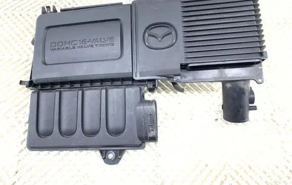 Mazda 2 Air filter box