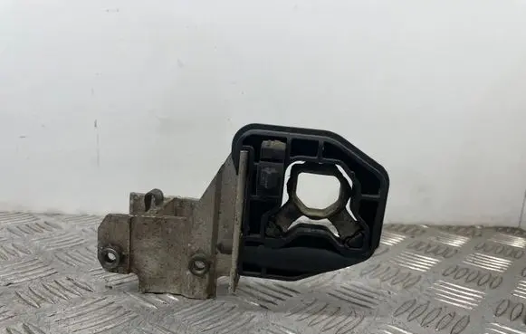 Radiator support slam panel bracket
