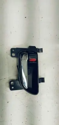 Subaru Outback (BS) Front door interior handle