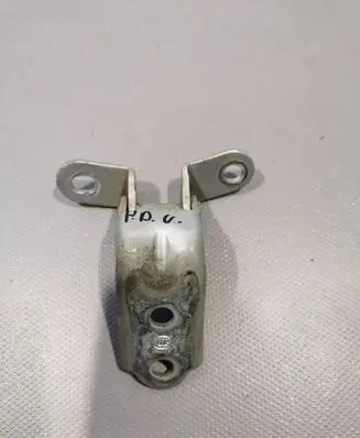 Hyundai i30 Front door upper hinge