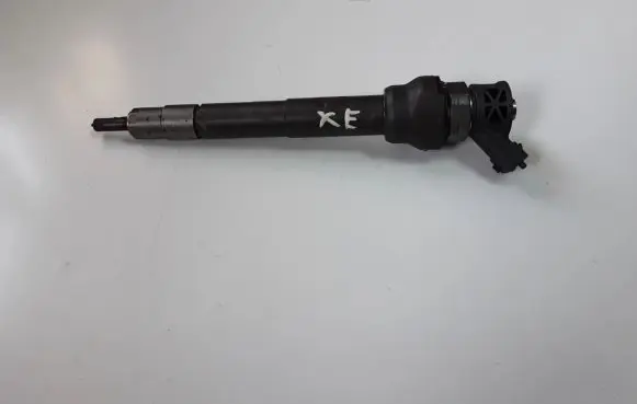 Jaguar XE Fuel injector G4D39K546CA