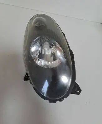 Nissan Micra Headlight/headlamp 89007480 109102003