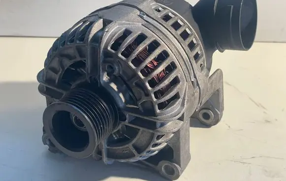BMW 5 E39 Generator/alternator 7501592