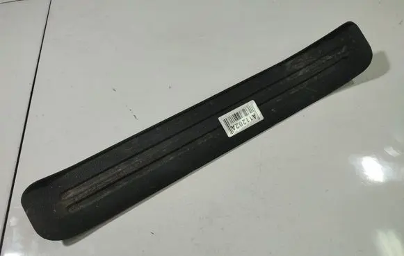 KIA Sportage Front sill trim cover 858741841F000