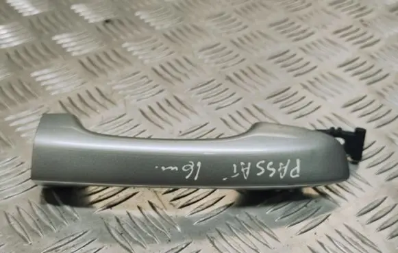 Volkswagen PASSAT B8 Front door exterior handle 510837205D