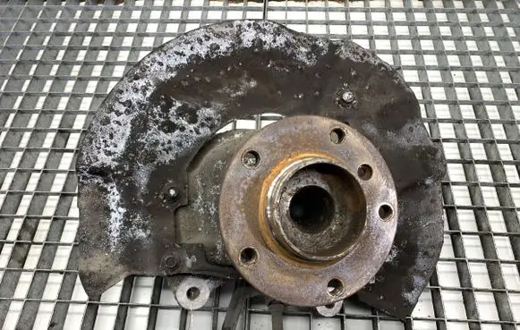 BMW 5 E60 E61 Front wheel hub spindle knuckle 