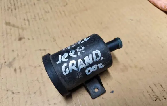 Jeep Grand Cherokee (WJ) Fuel tank valve 4612901