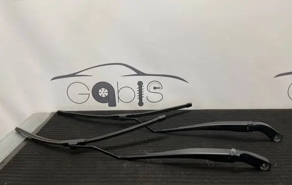 Dodge RAM Headlight wiper blade set 68338924AA 68338925AB