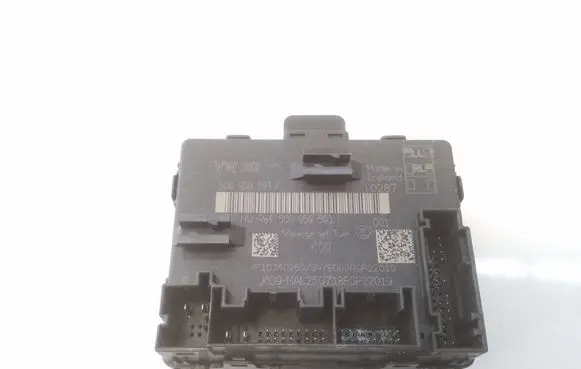 Audi A3 S3 8V Door control unit/module 5Q0959593F