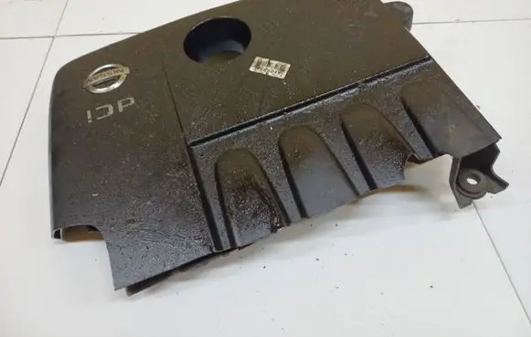 Nissan Primera Engine cover (trim) 