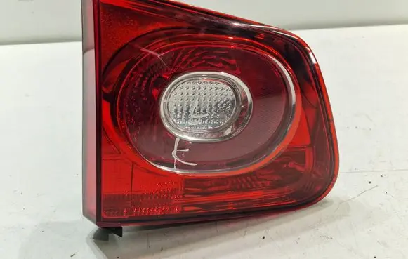 Volkswagen Tiguan Tailgate rear/tail lights 5N0945093C