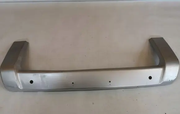 Front bumper lip