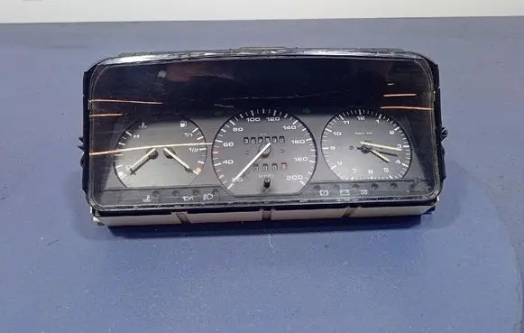 Volkswagen Transporter - Caravelle T4 Speedometer (instrument cluster) 701919033BQ