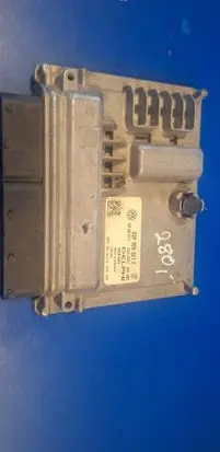 Skoda Fabia Mk2 (5J) Engine control unit/module 03p906021F