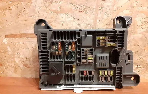 BMW X5 E70 Fuse box set 6931687 518954021A