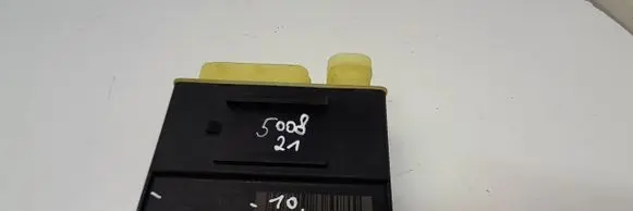 Peugeot 5008 II Coolant fan relay 9801916680