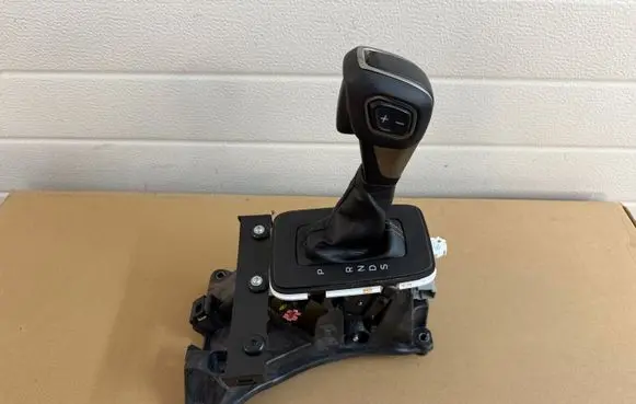 Gear shifter/selector