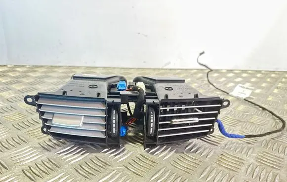 Mercedes-Benz E W212 Dash center air vent grill A2128302554 2124400706
