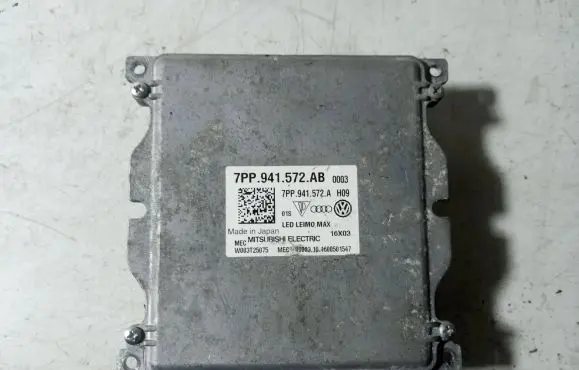 Audi Q7 4M Headlight ballast module Xenon 7PP941572AB 7PP941572A W003T25075