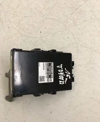 Toyota Avensis T270 Other control units/modules 896810F030