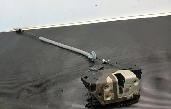 Volvo V60 Front door lock 31301737 A046465
