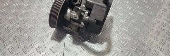 Mercedes-Benz E W211 Power steering pump A0034667201 7692900530