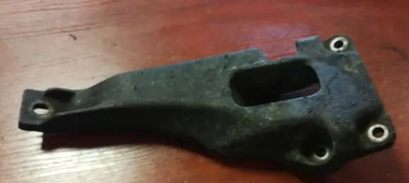 BMW 5 E39 Engine mounting bracket 1092559