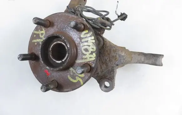 Toyota RAV 4 (XA30) Front wheel hub spindle knuckle 