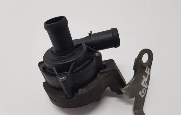 Volkswagen Golf VII Electric auxiliary coolant/water pump 5Q0965567J 5Q0121093BQ
