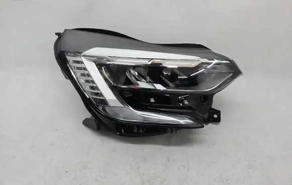 Renault Captur II Headlight/headlamp 260104095R SP260104095R