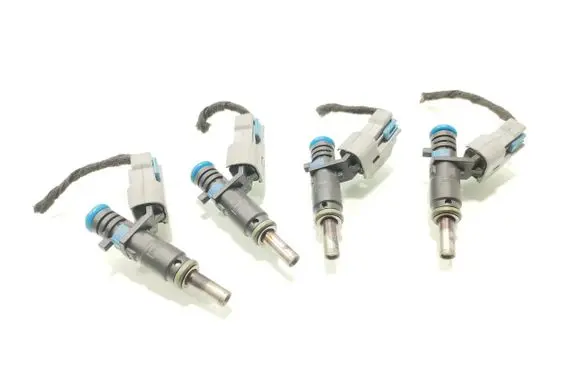 Opel Mokka Fuel injectors set 55562599