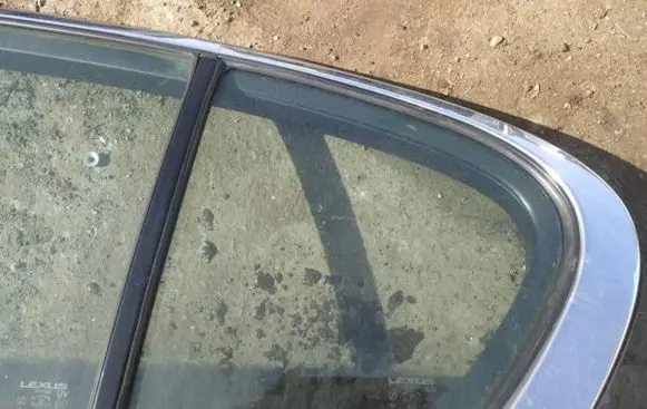 Lexus GS 300 350 430 450H Rear vent window glass as2