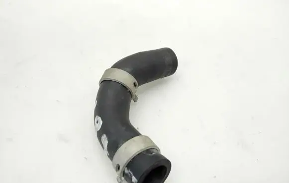 Toyota RAV 4 (XA50) Engine coolant pipe/hose