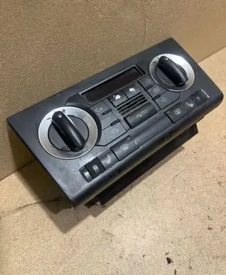 Audi A3 S3 8P Climate control unit 8P0820043A H24000264040