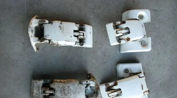 Iveco Daily 6th gen Rear door lower hinge 130KM 35S13