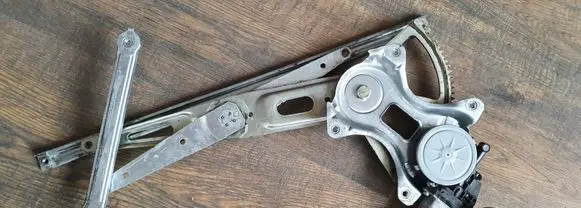 Lexus GS 300 350 430 450H Front door window regulator motor 8571058010 0620401760