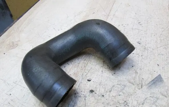 BMW 5 E60 E61 Engine coolant pipe/hose 7521049