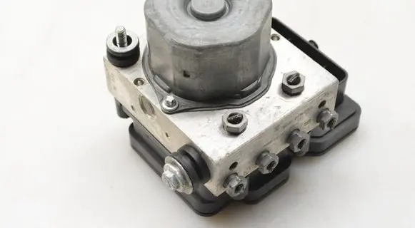 Mercedes-Benz A W176 ABS Pump A0004313700